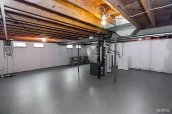 Lafayette Manor - Residential Lease