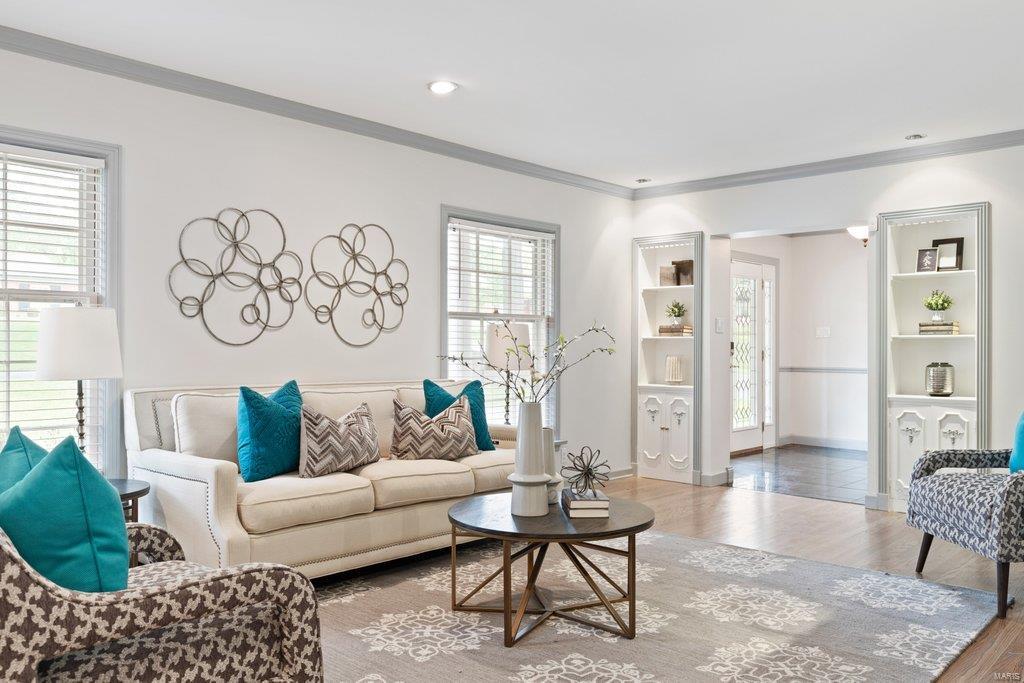 Coach-N-Four - Residential