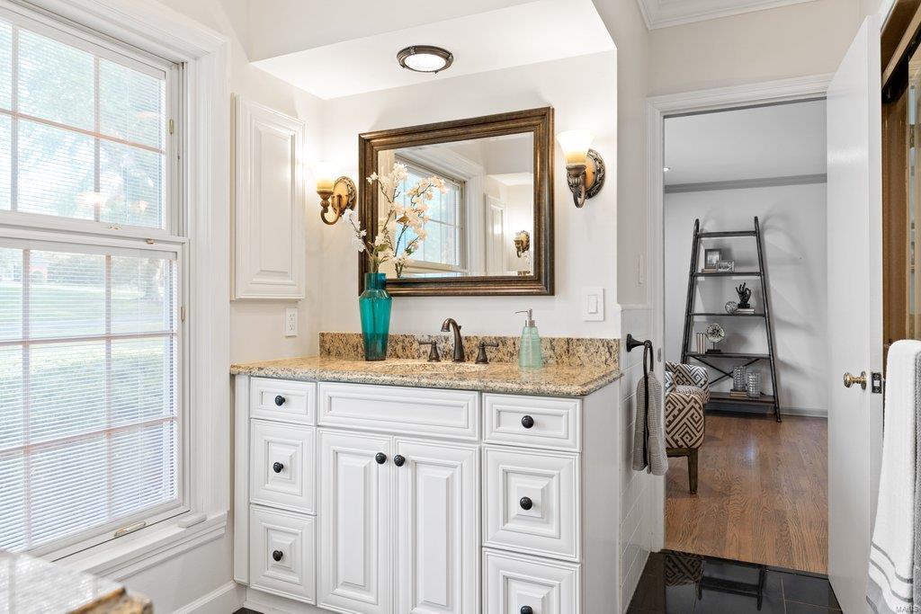 Coach-N-Four - Residential