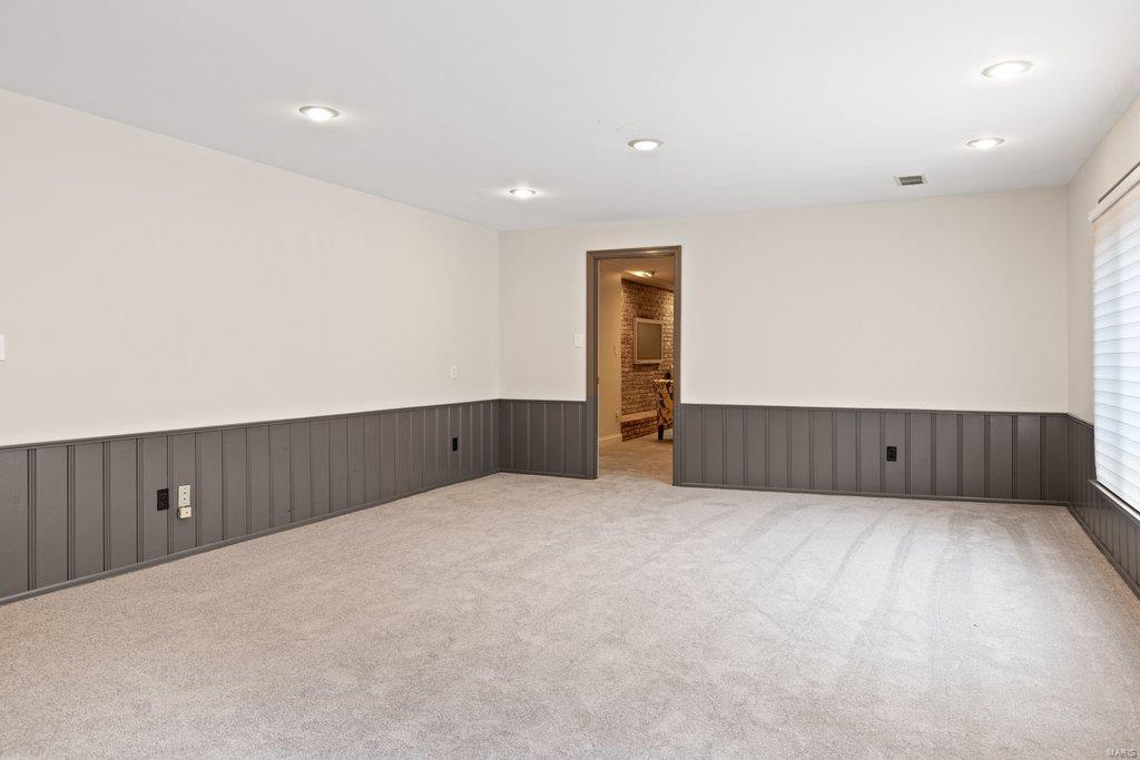 Coach-N-Four - Residential