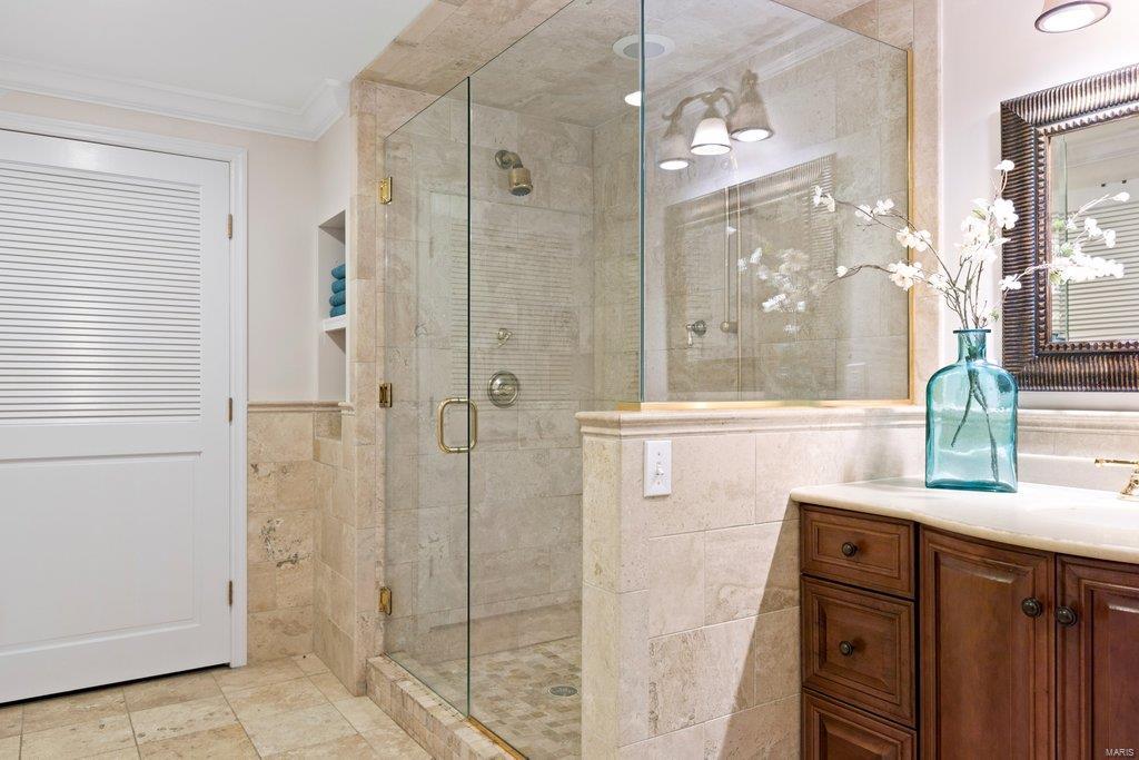 Coach-N-Four - Residential