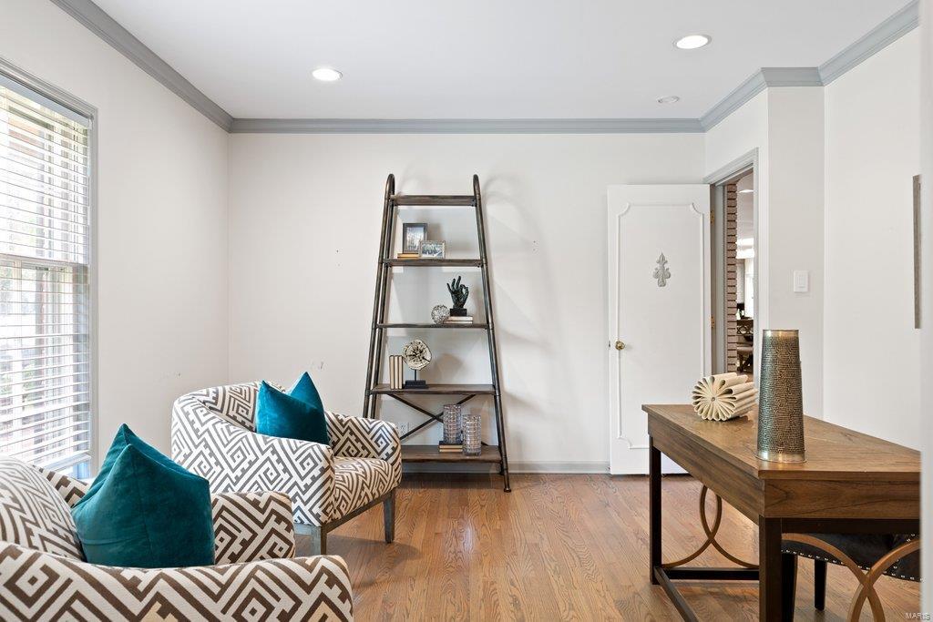 Coach-N-Four - Residential