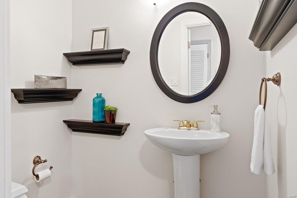 Coach-N-Four - Residential