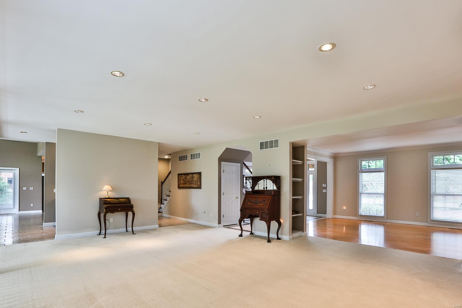 County Lane - Residential