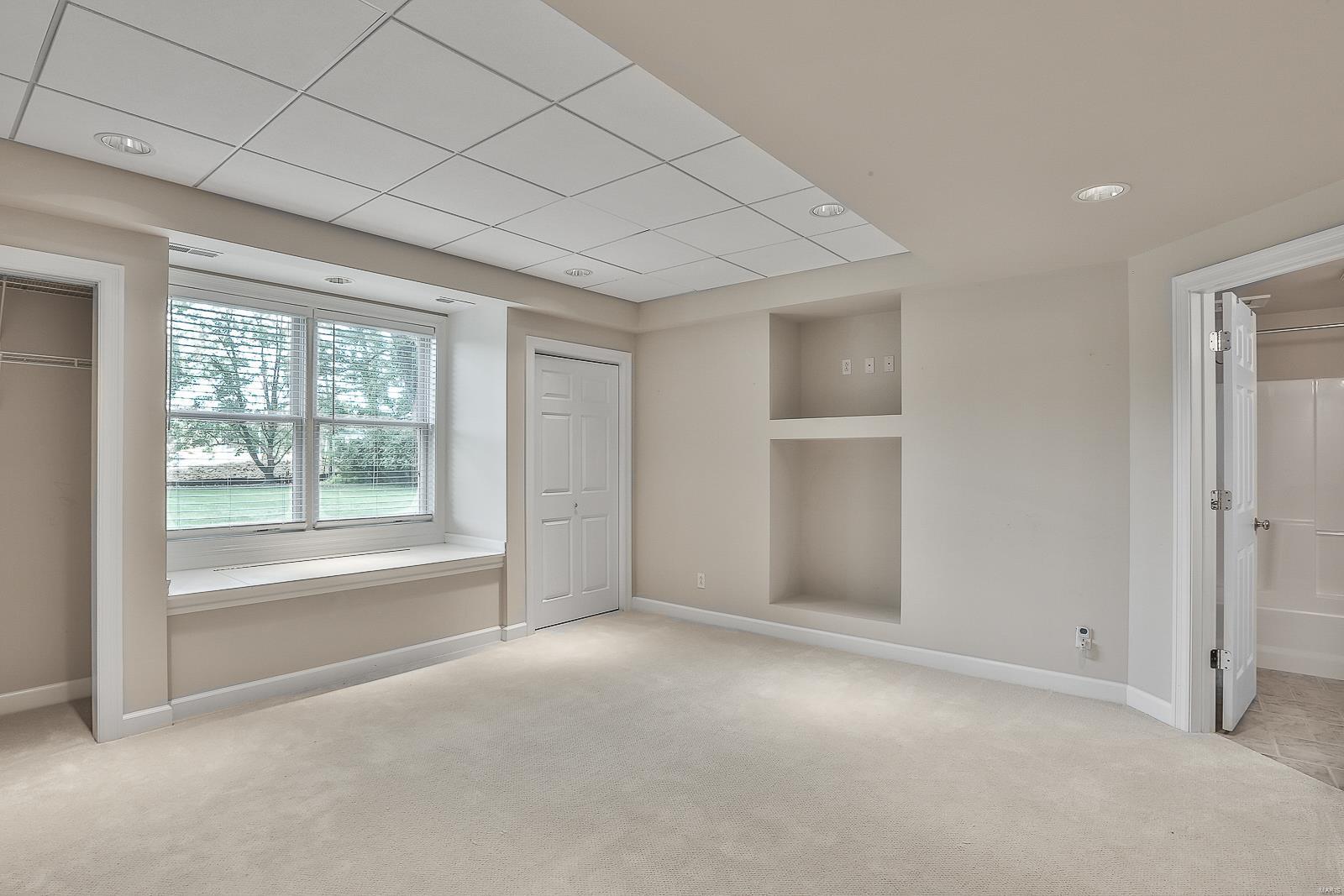 County Lane - Residential