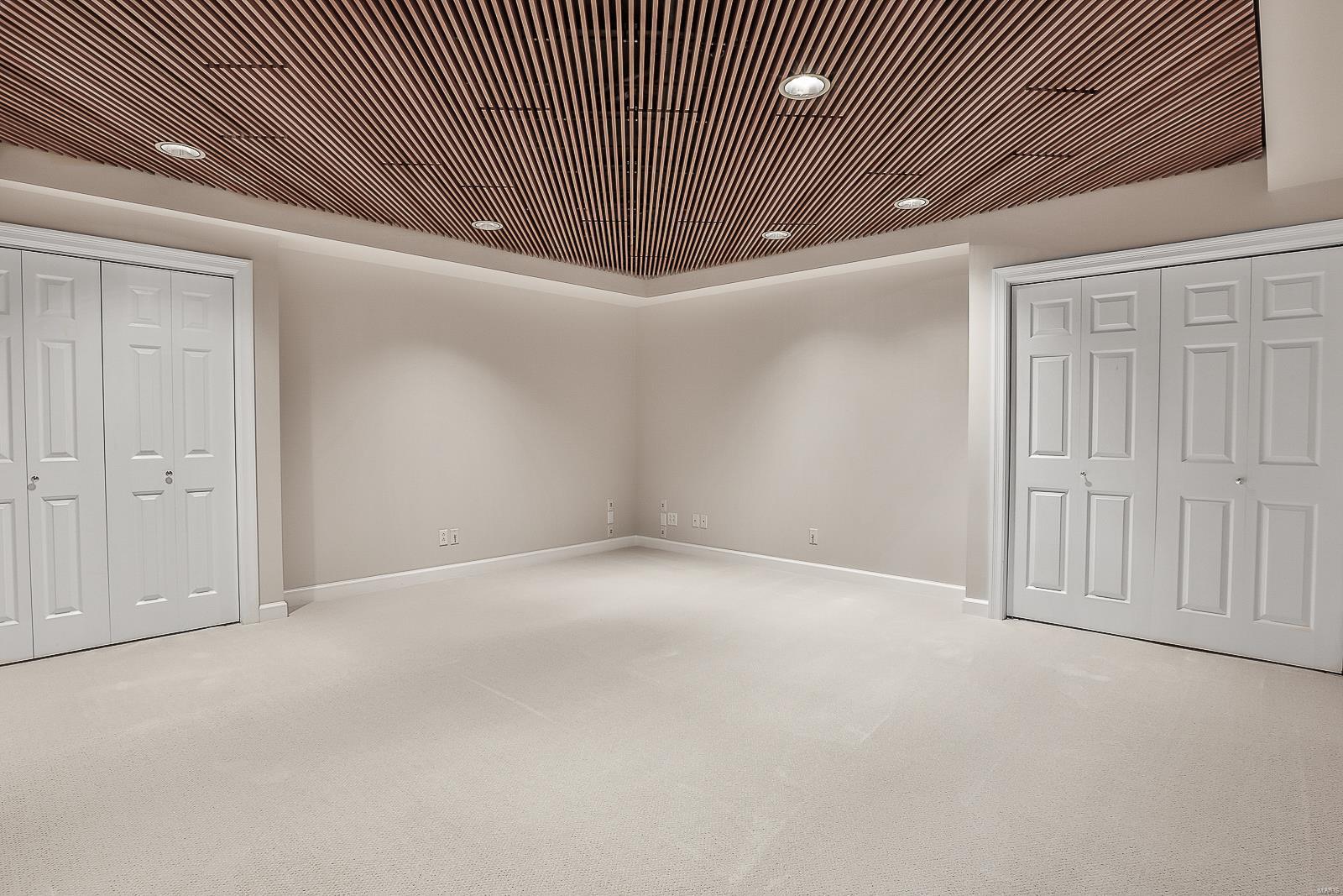 County Lane - Residential