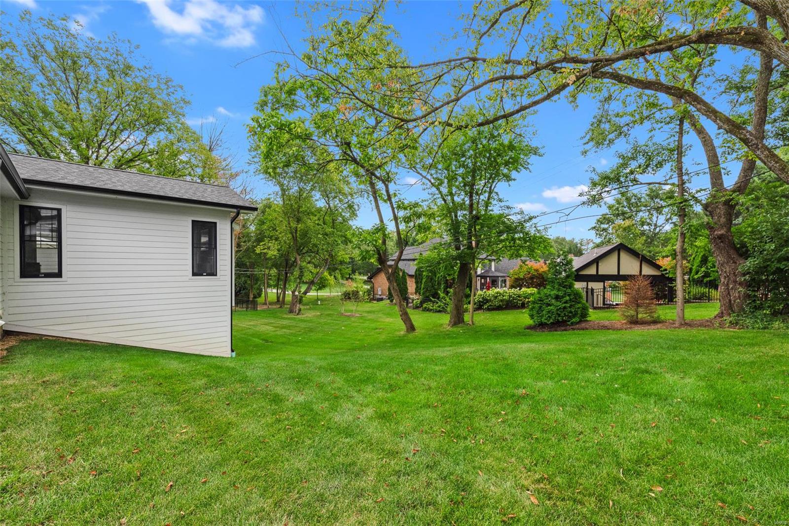 Colonial Hills Parkway - Residential