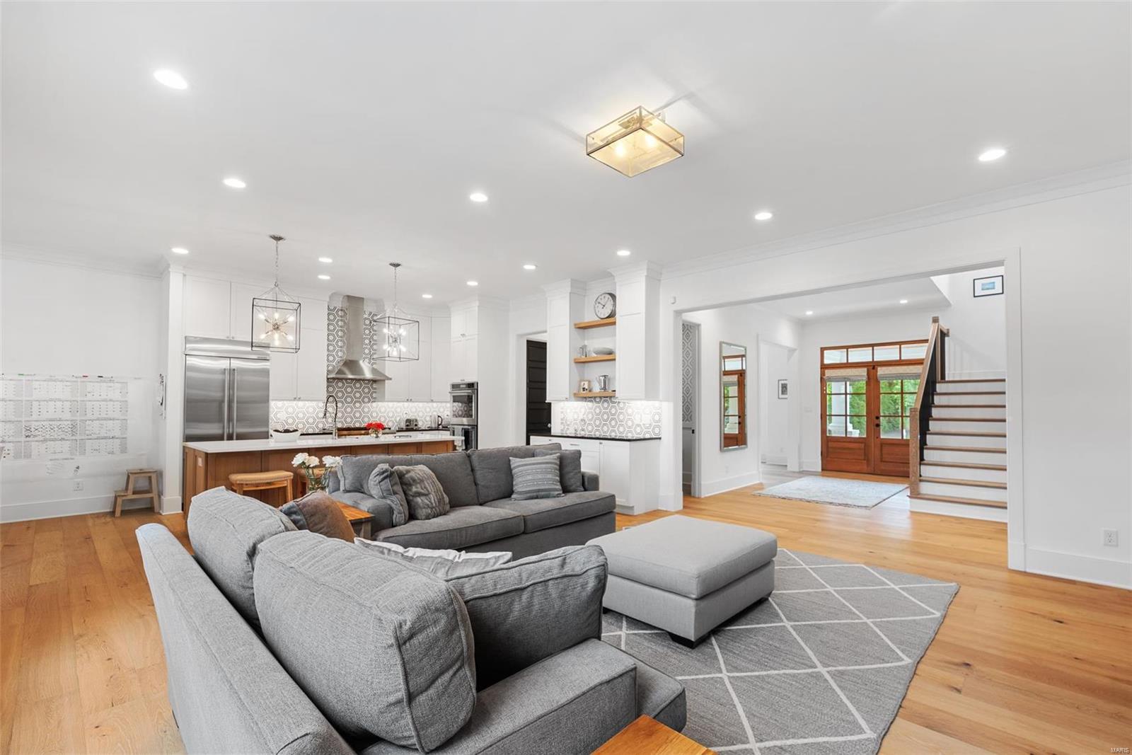 Colonial Hills Parkway - Residential