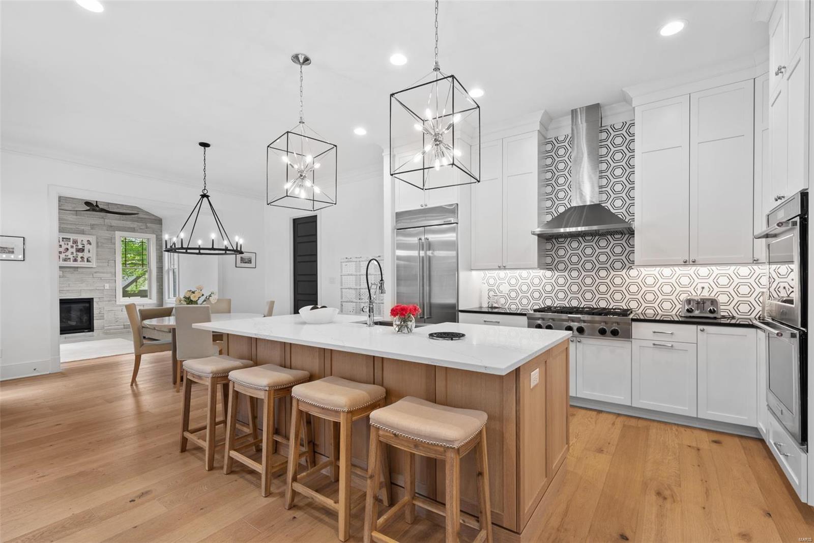 Colonial Hills Parkway - Residential