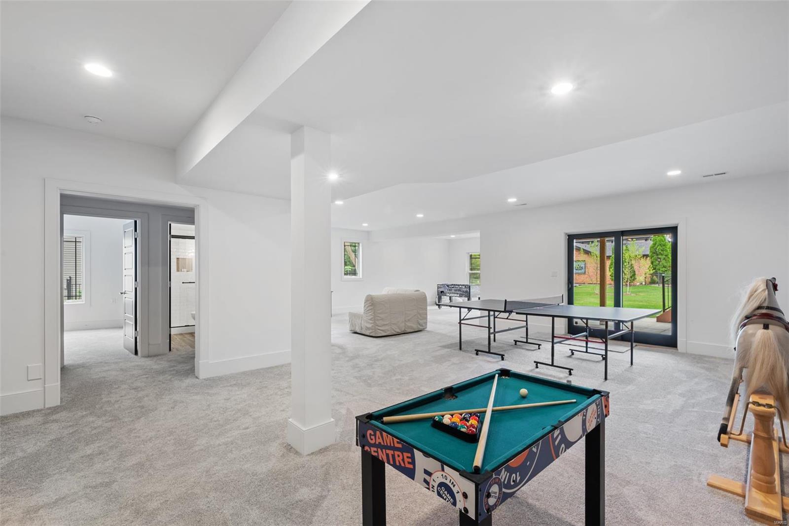 Colonial Hills Parkway - Residential