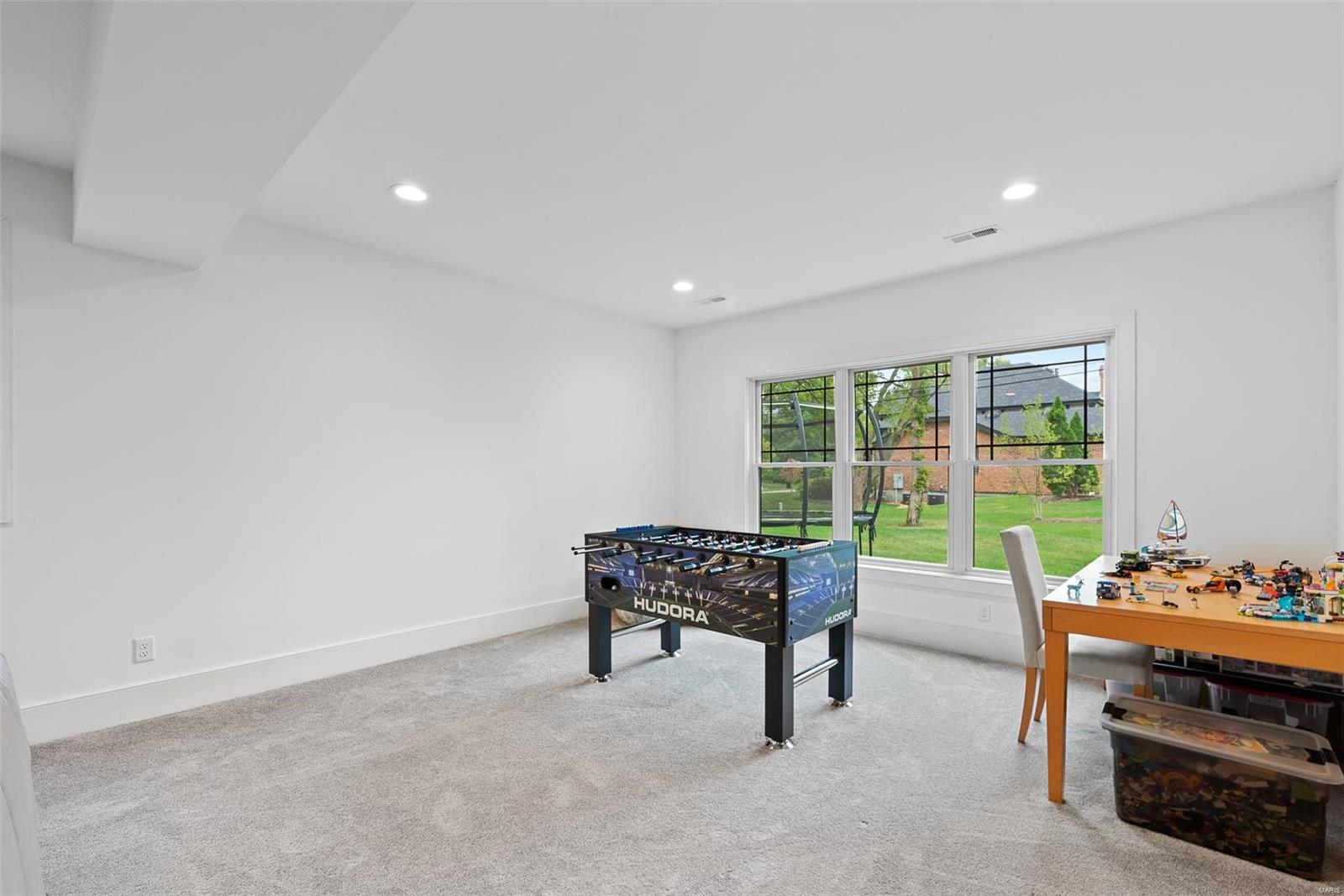 Colonial Hills Parkway - Residential