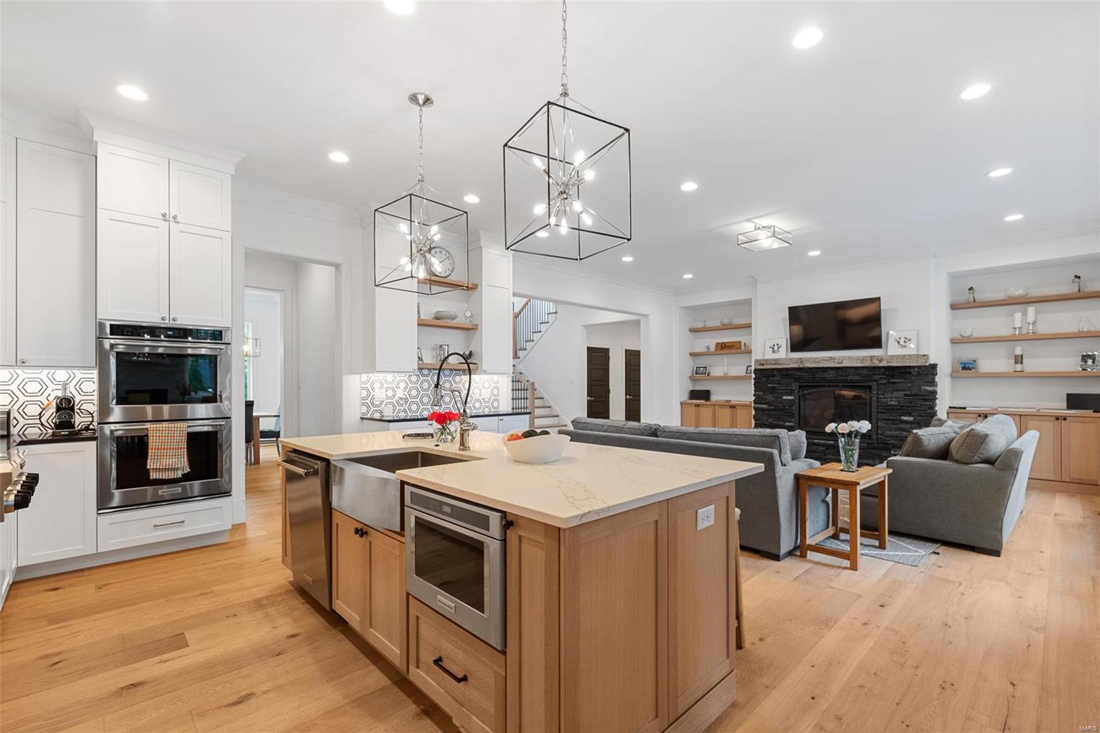 Colonial Hills Parkway - Residential