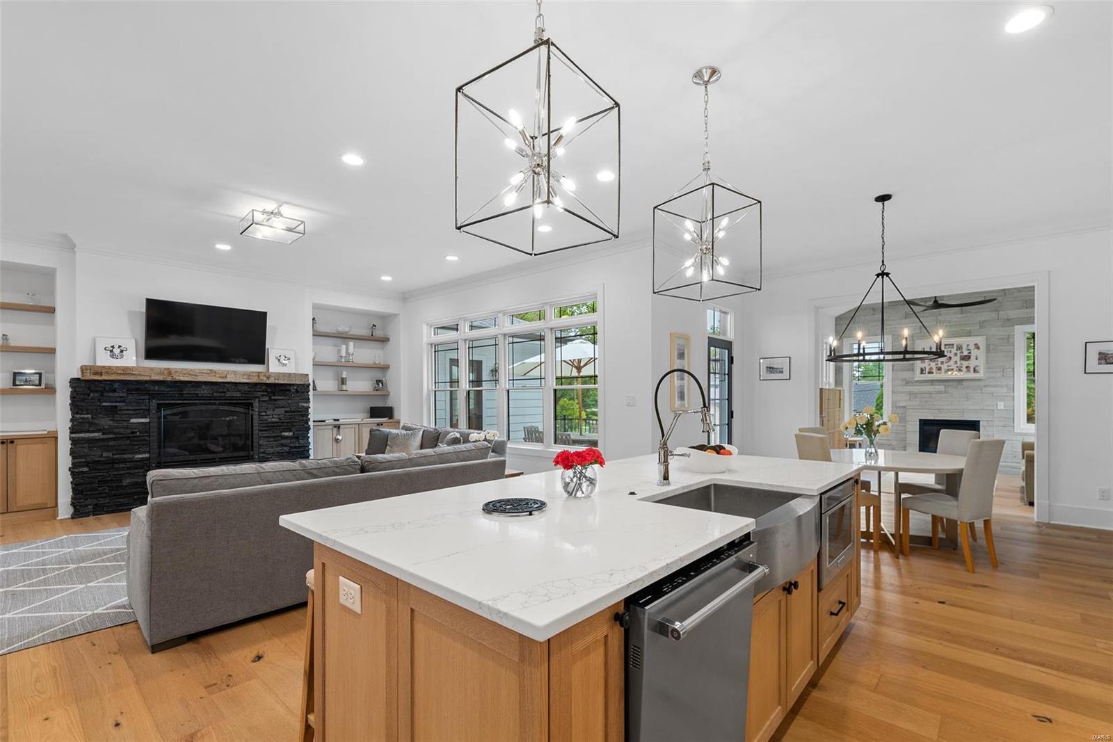 Colonial Hills Parkway - Residential