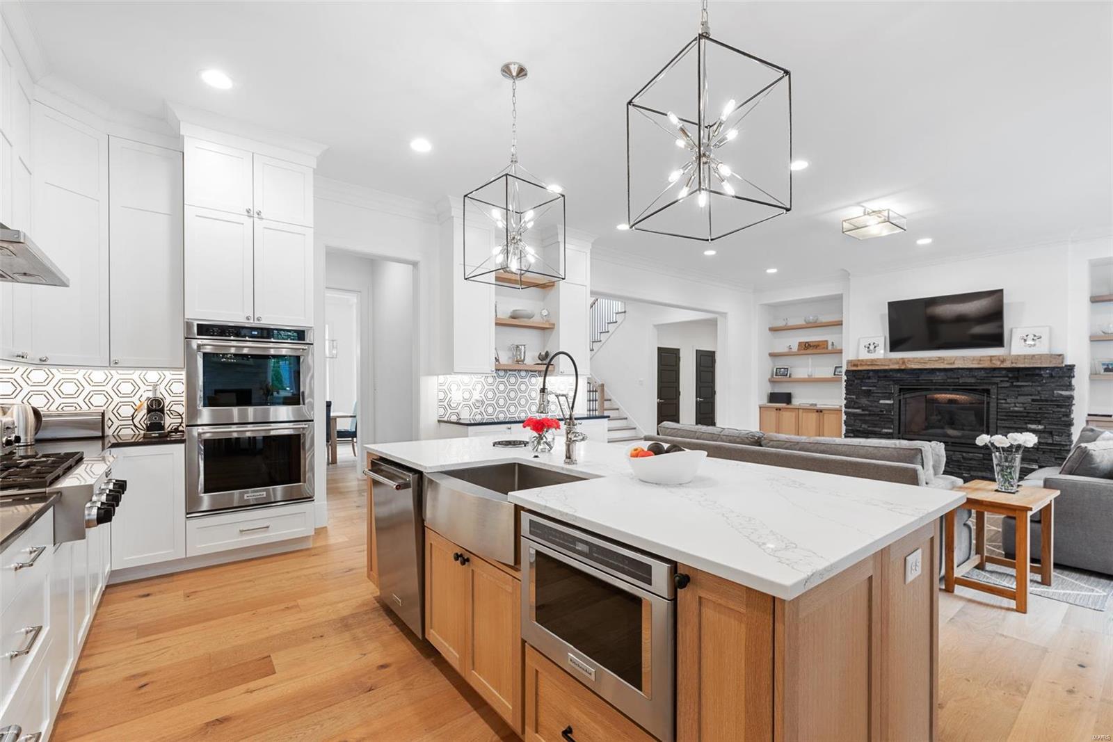 Colonial Hills Parkway - Residential