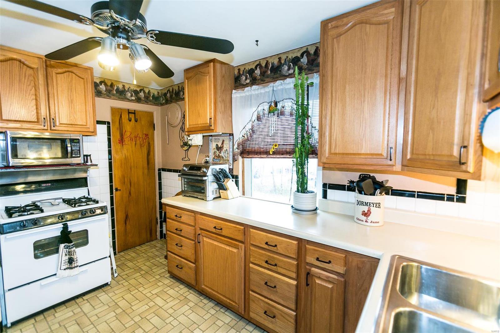 St Louis, Missouri 63125, United States, 2 Bedrooms Bedrooms, ,1 BathroomBathrooms,Residential,Pending,25690