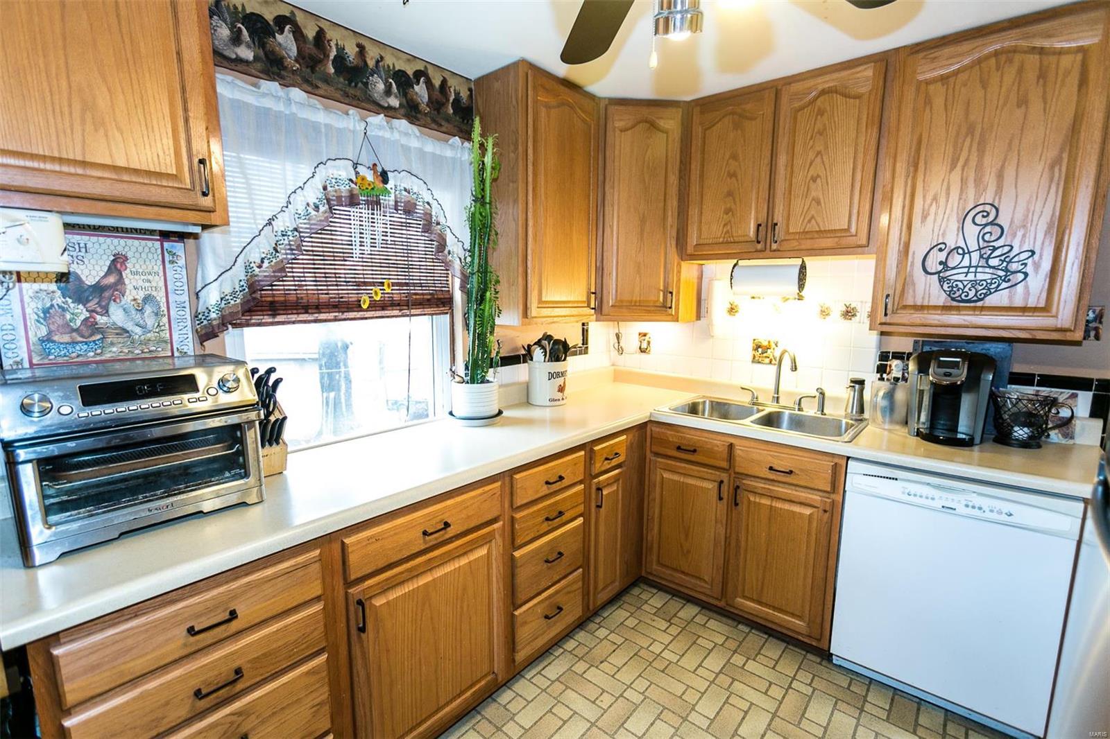 St Louis, Missouri 63125, United States, 2 Bedrooms Bedrooms, ,1 BathroomBathrooms,Residential,Pending,25690