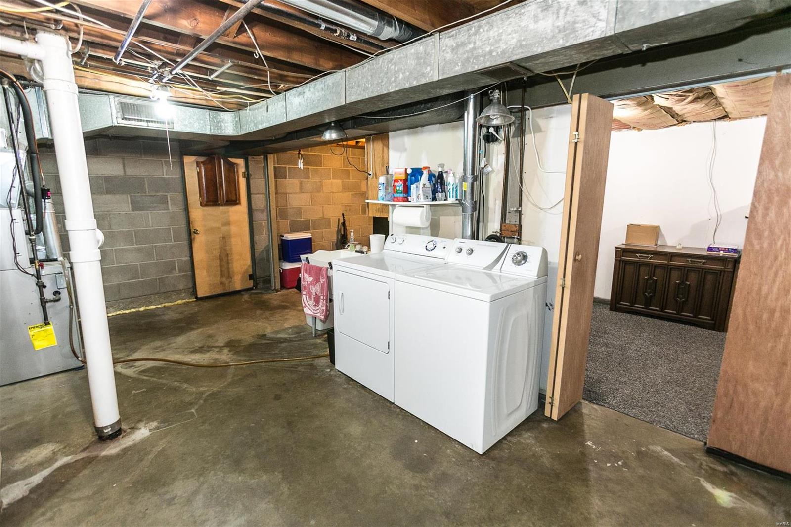 St Louis, Missouri 63125, United States, 2 Bedrooms Bedrooms, ,1 BathroomBathrooms,Residential,Pending,25690