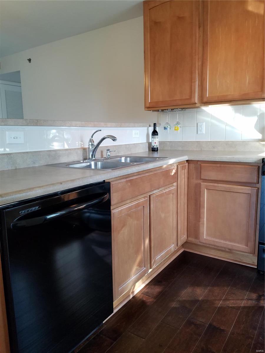 Arbor Creek Condo Eight - Residential