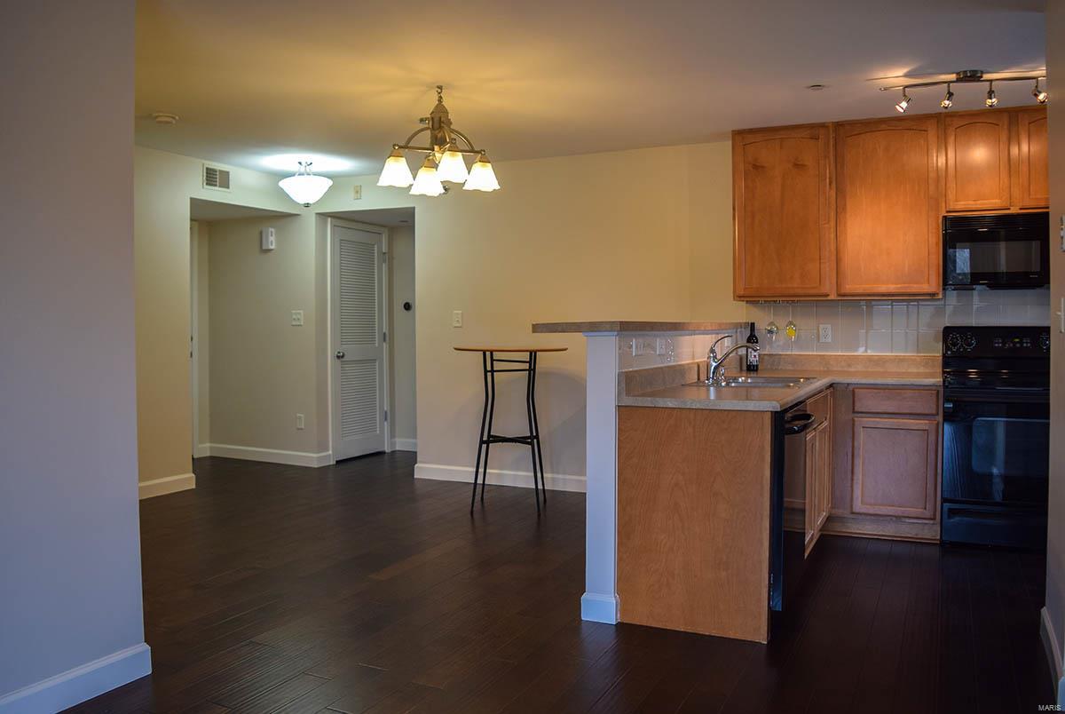 Arbor Creek Condo Eight - Residential