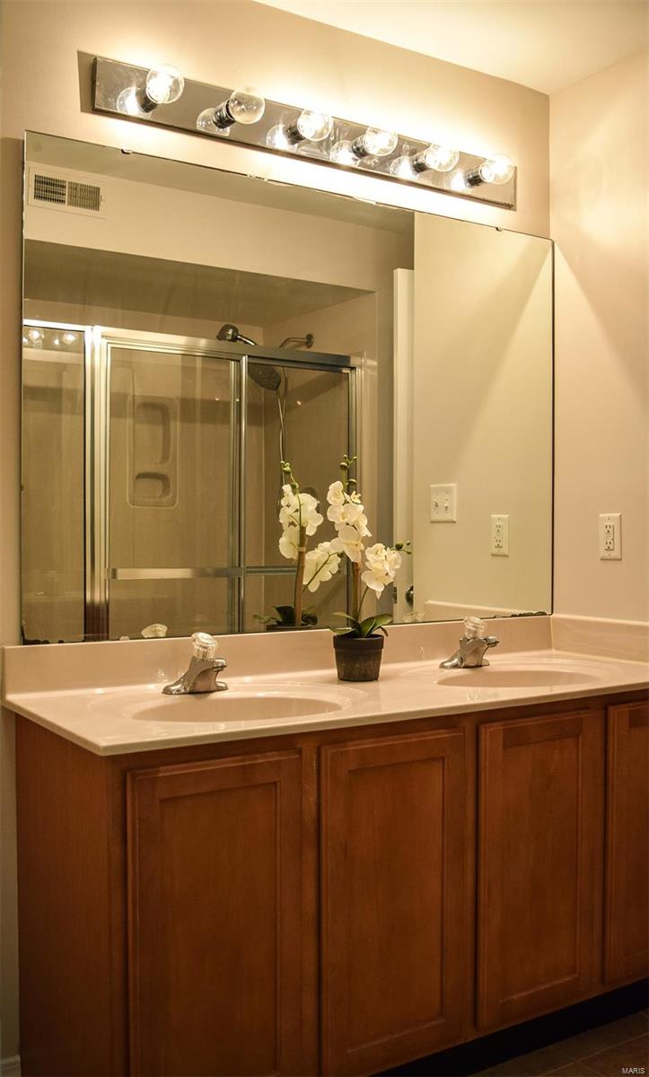 Arbor Creek Condo Eight - Residential