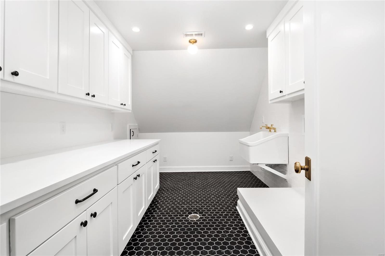 Old Westbury - Residential