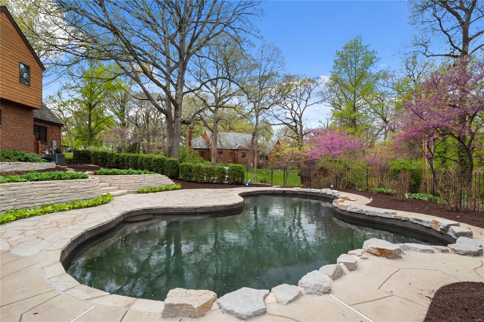 Old Westbury - Residential