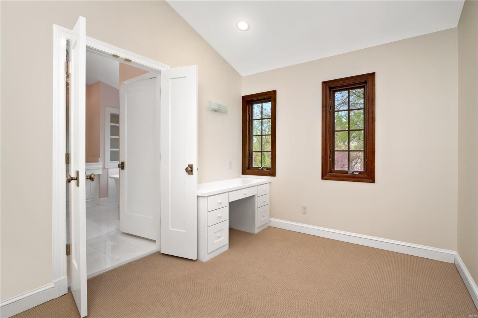 Old Westbury - Residential