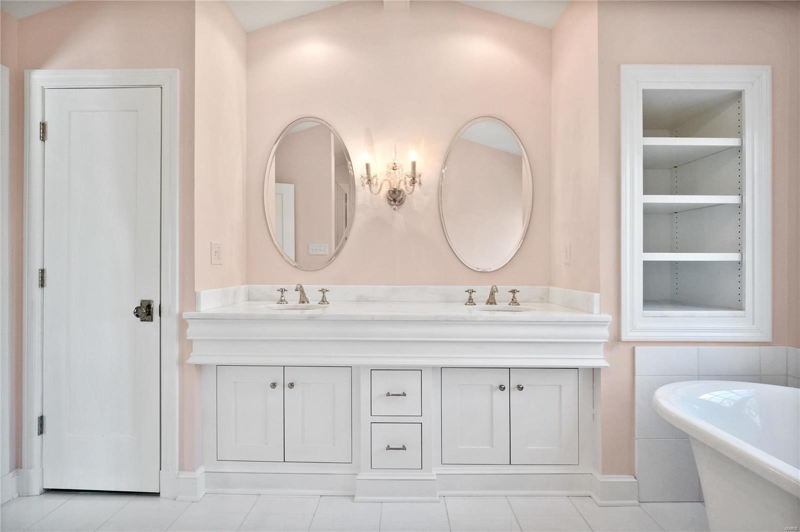 Old Westbury - Residential