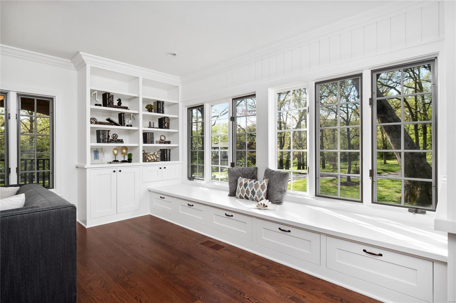 Old Westbury - Residential