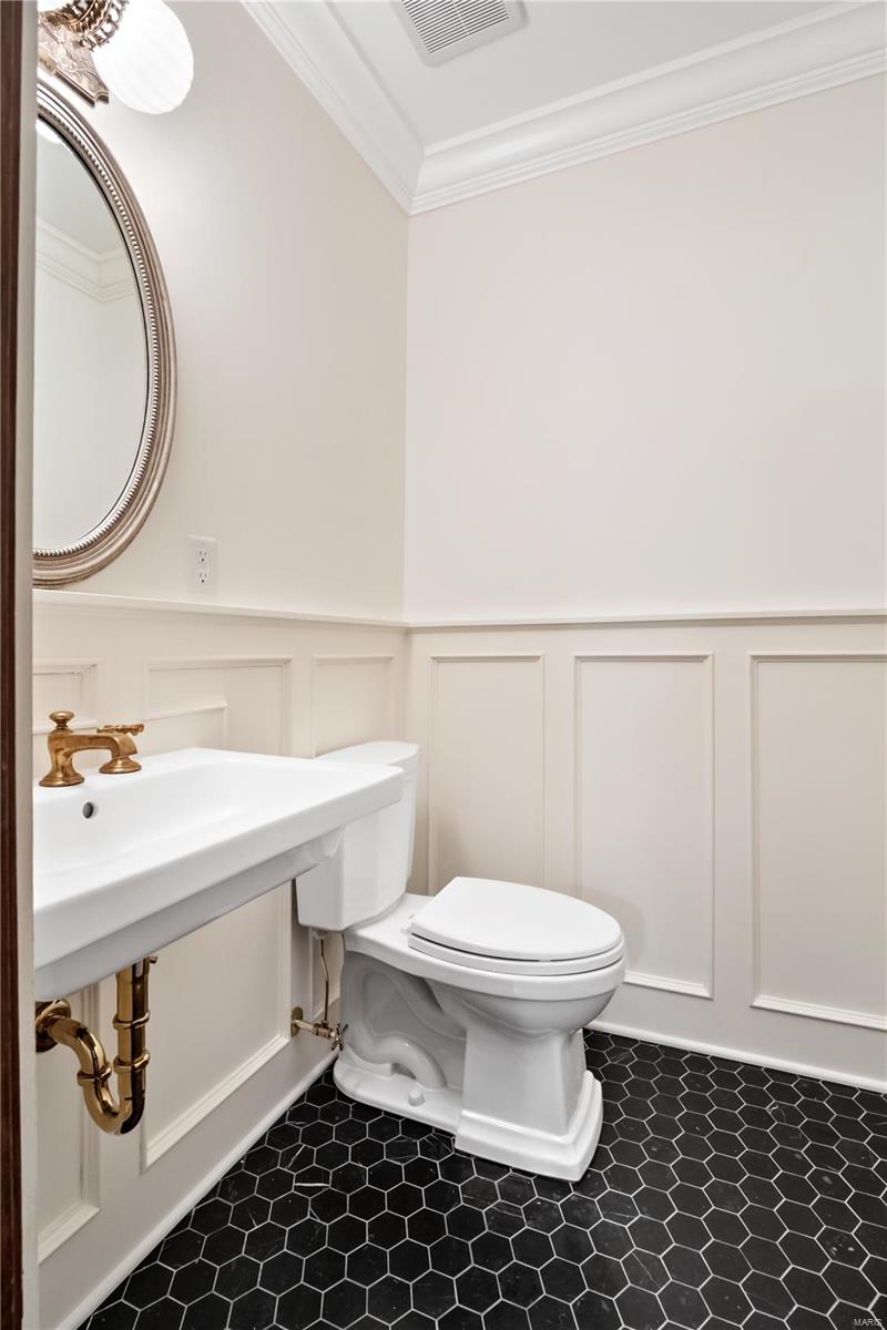 Old Westbury - Residential