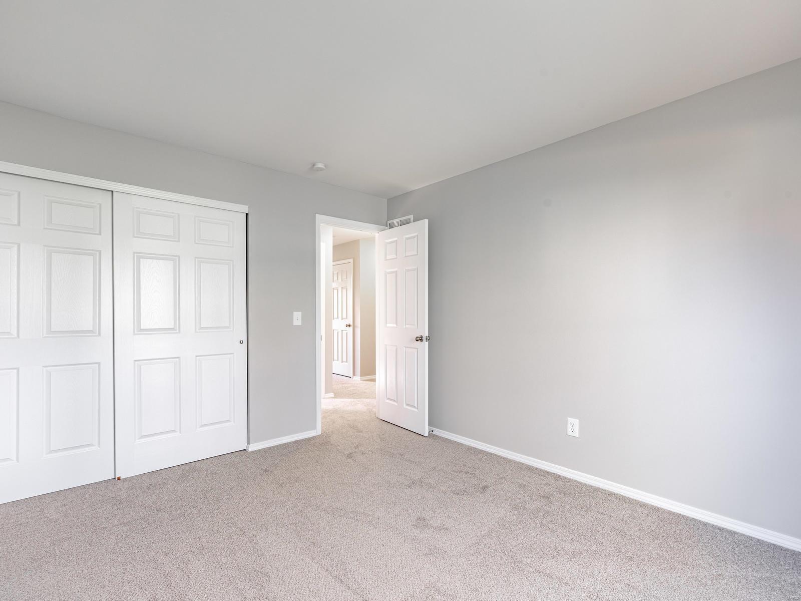 Est At Westchester Farm #3 - Residential