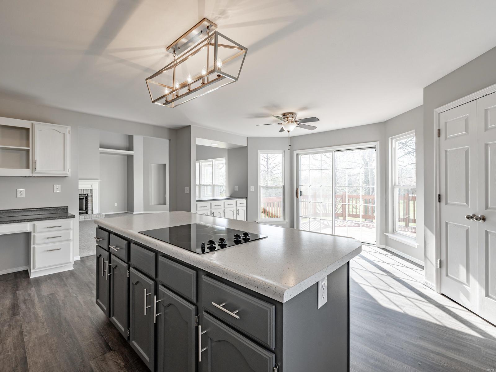 Est At Westchester Farm #3 - Residential