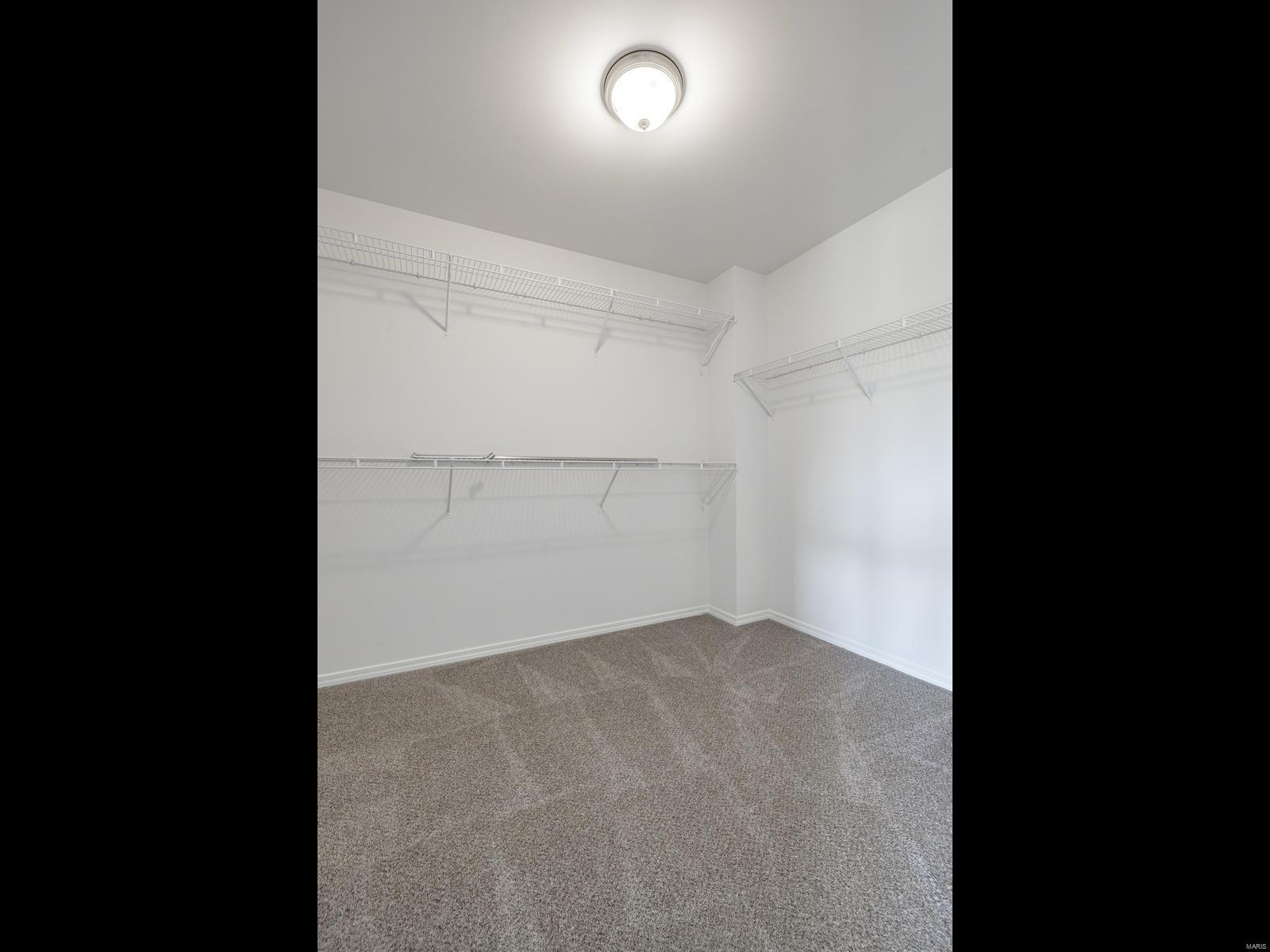 Est At Westchester Farm #3 - Residential