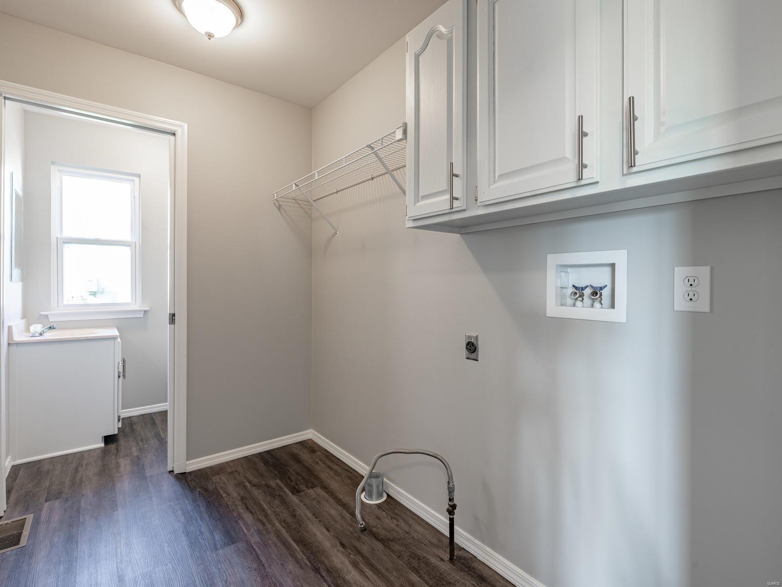 Est At Westchester Farm #3 - Residential