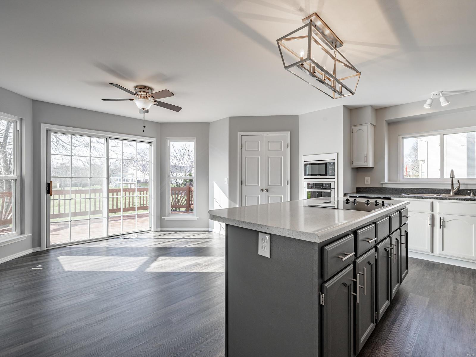 Est At Westchester Farm #3 - Residential