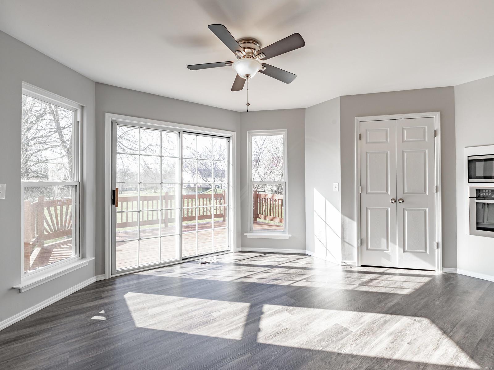 Est At Westchester Farm #3 - Residential