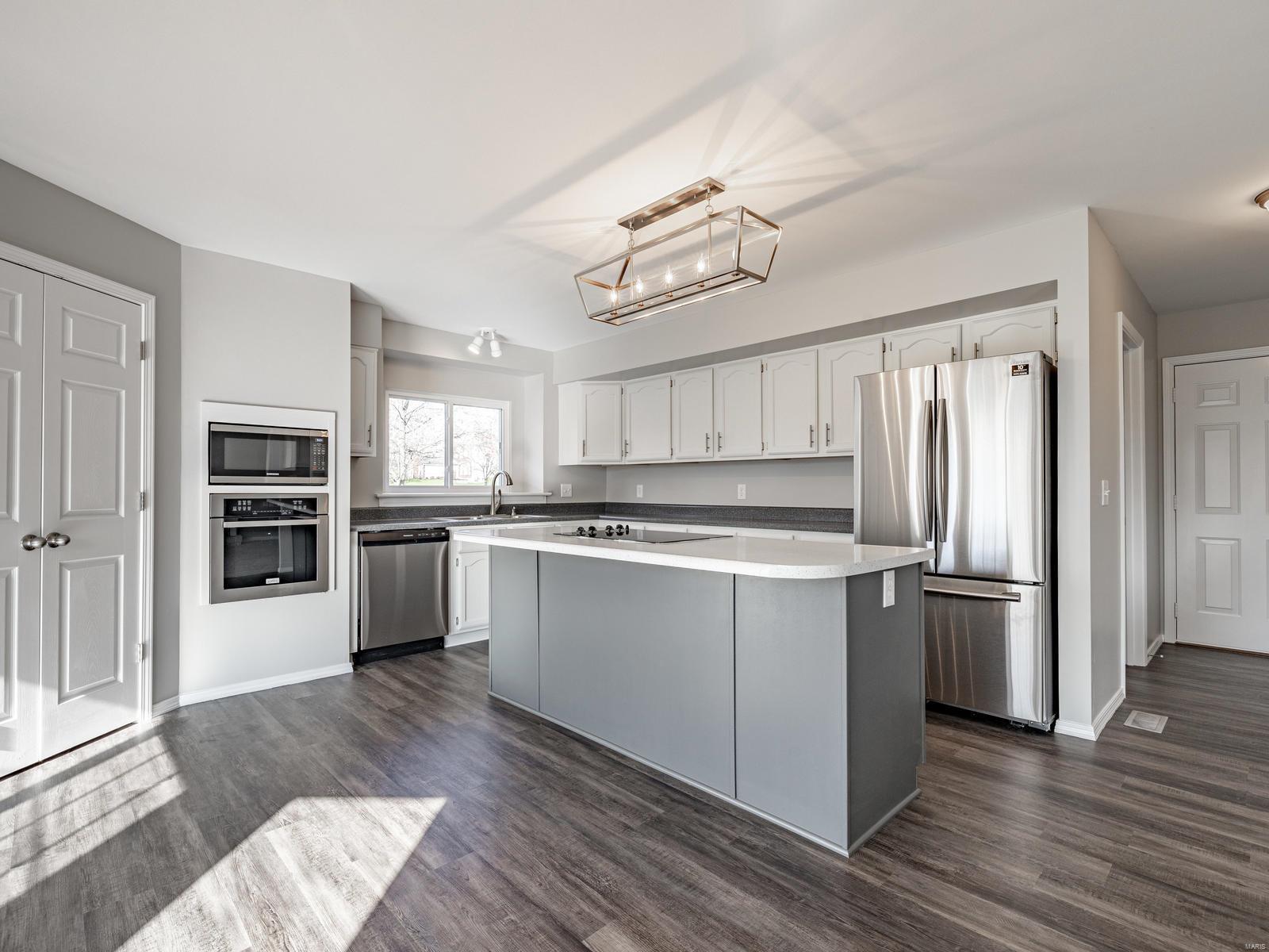 Est At Westchester Farm #3 - Residential