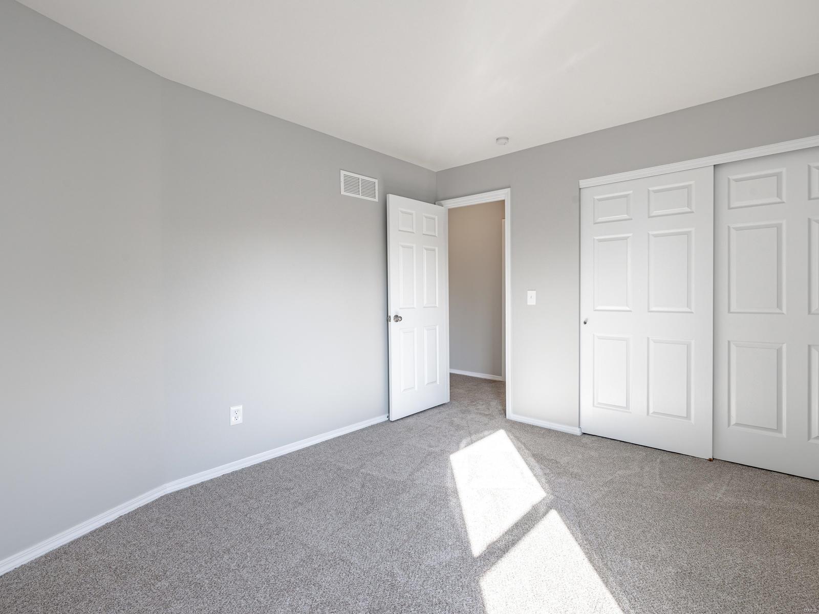 Est At Westchester Farm #3 - Residential