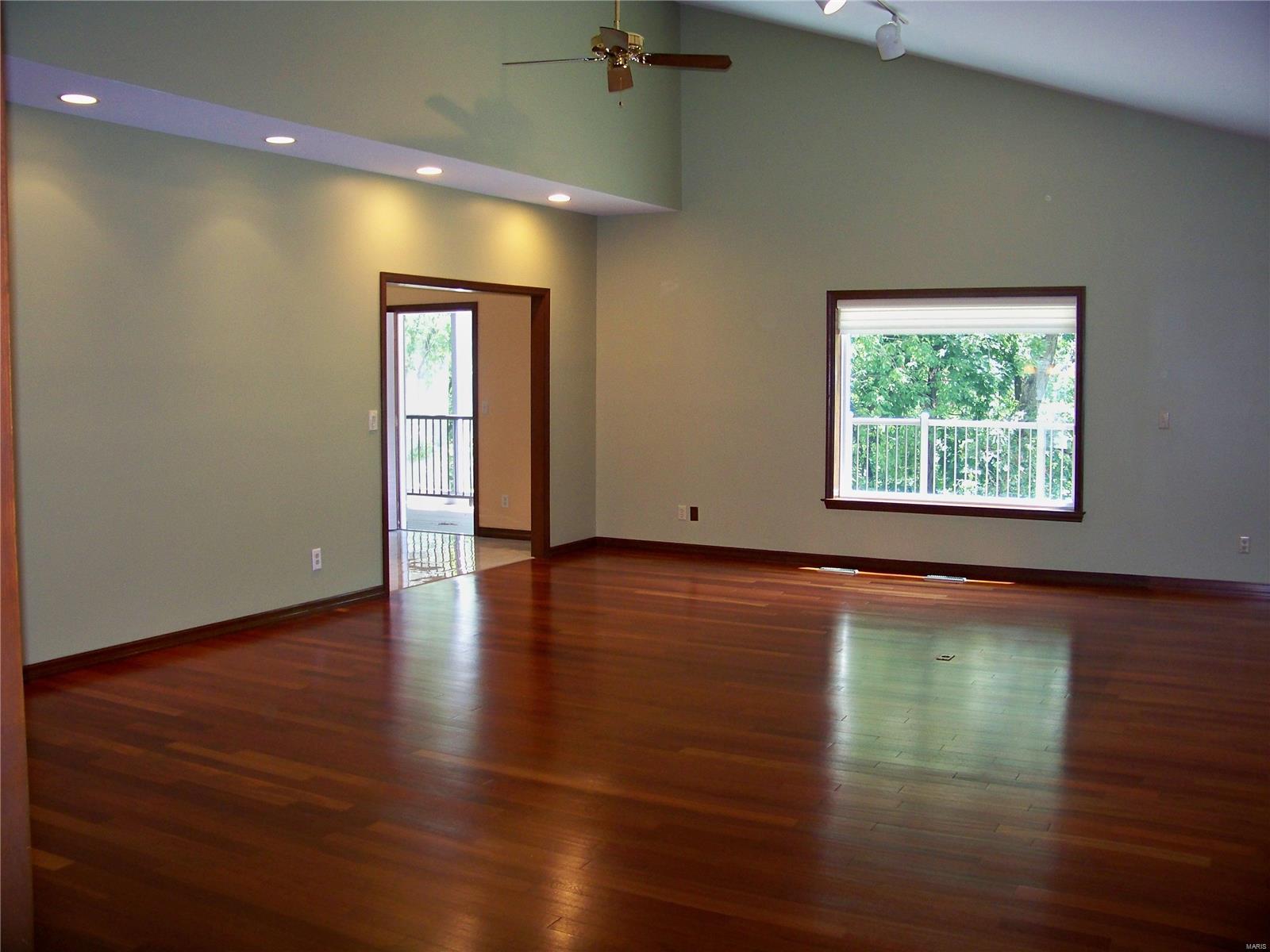 Eagle Glen Estates - Residential
