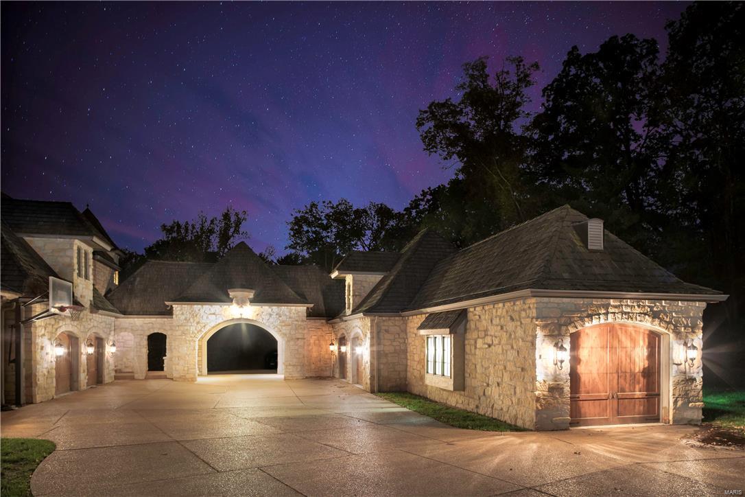 Von Schrader Estate - Residential