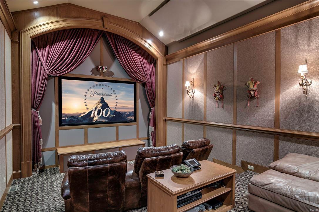 Von Schrader Estate - Residential