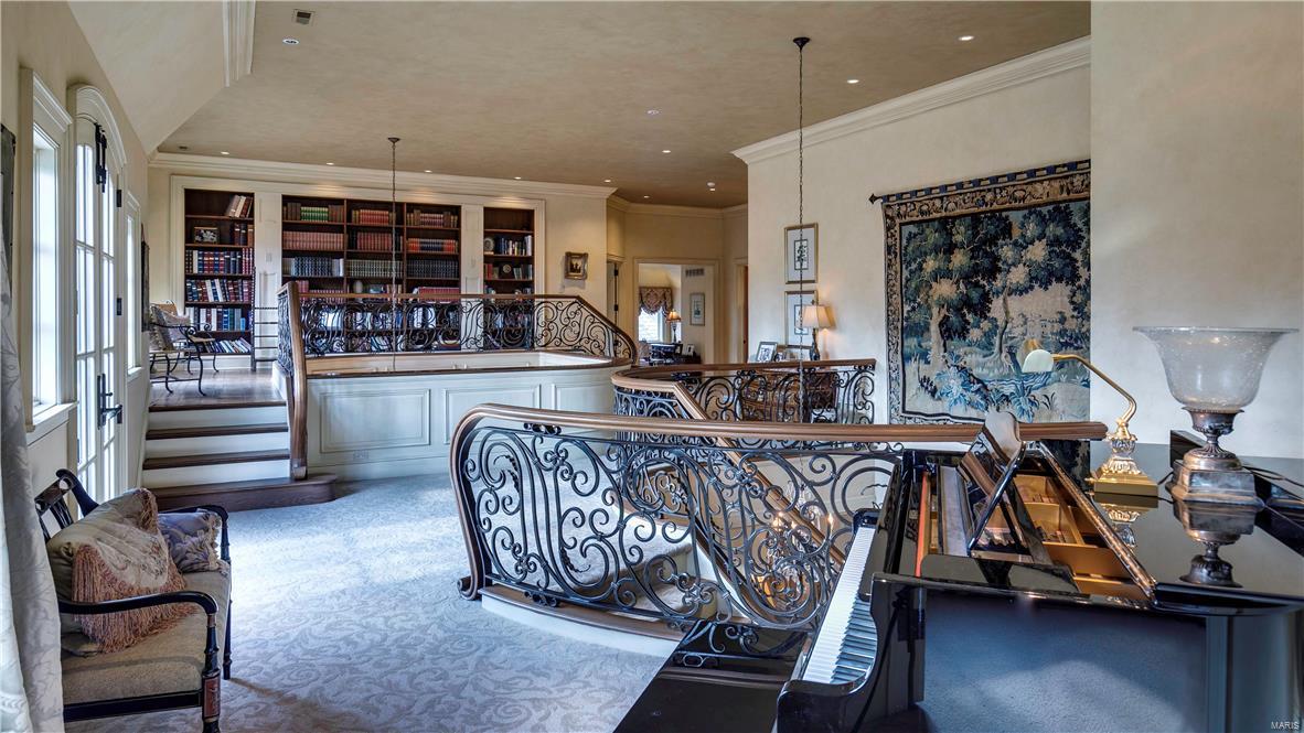 Von Schrader Estate - Residential