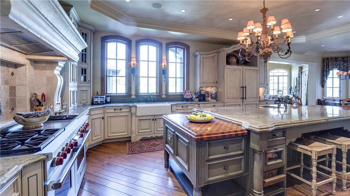 Von Schrader Estate - Residential