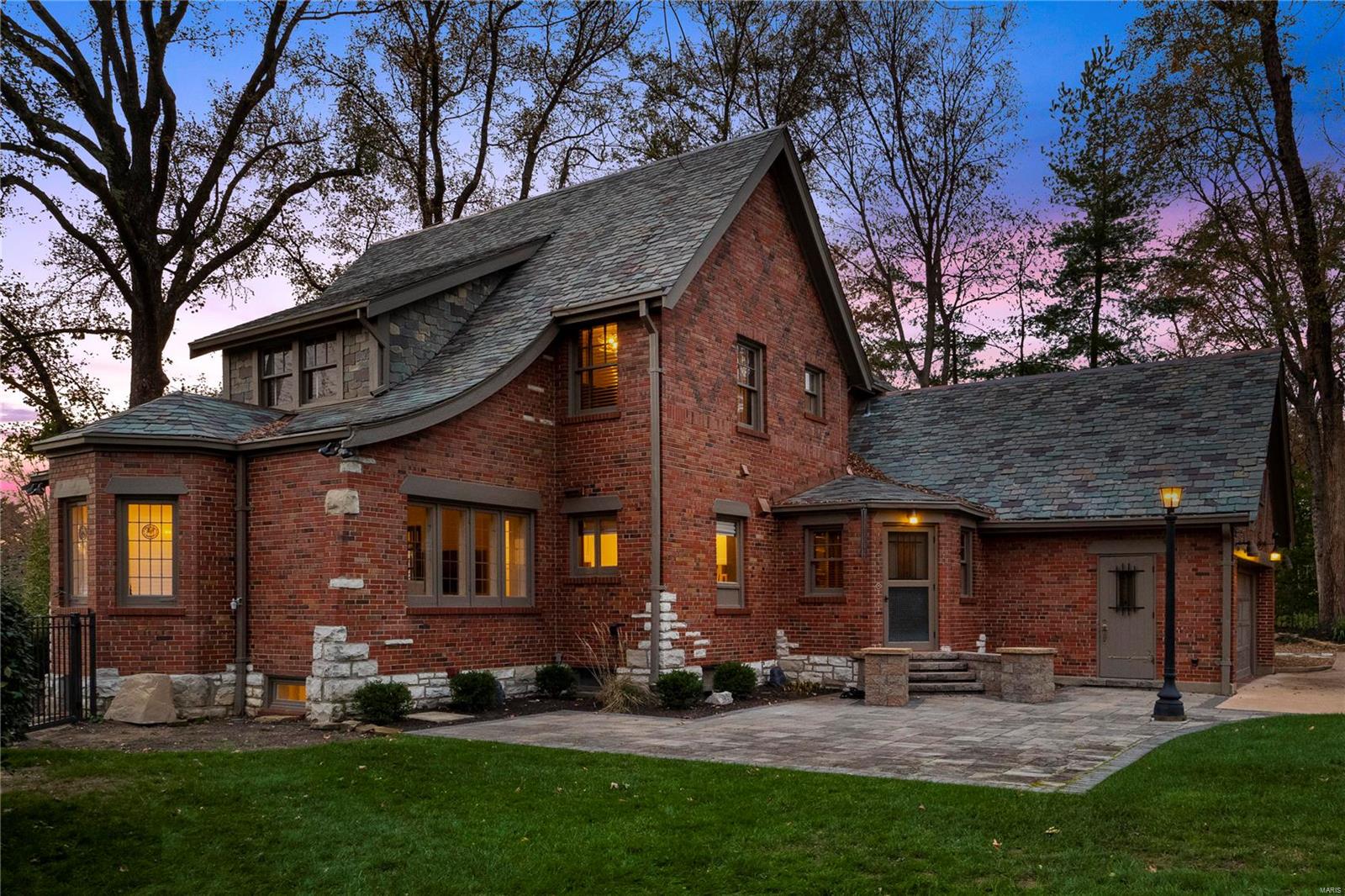 La Hacienda - Residential