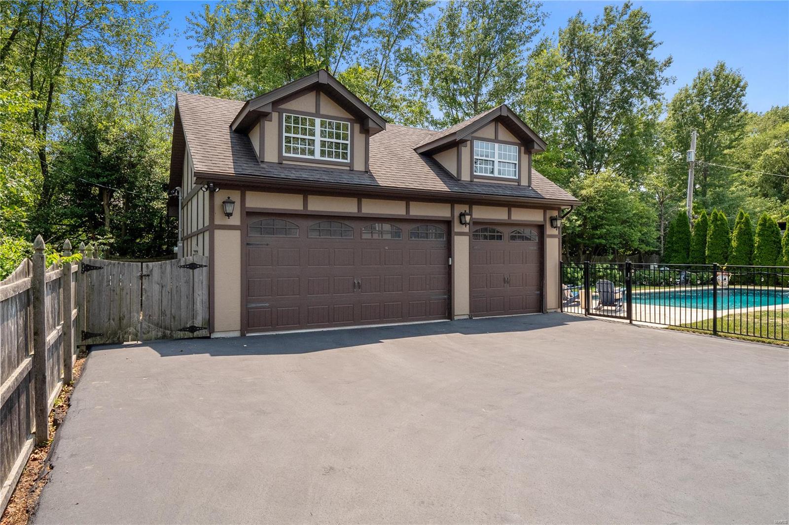 McDonald Tr - Residential