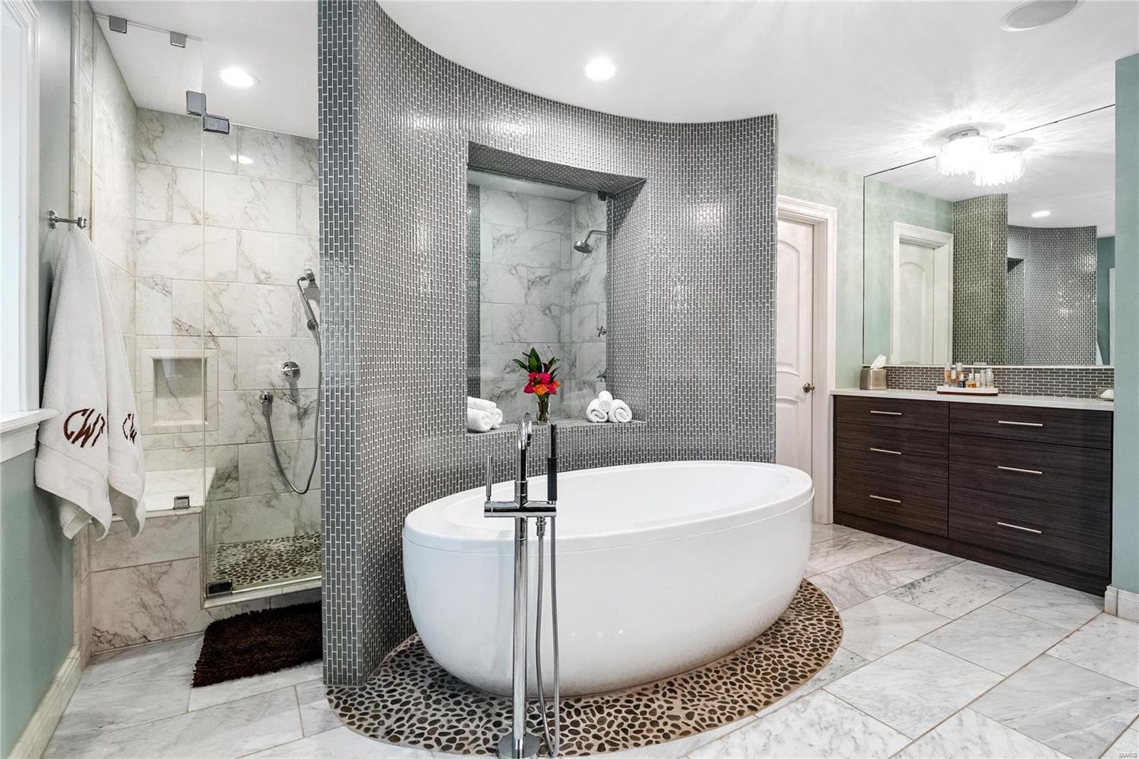 McDonald Tr - Residential