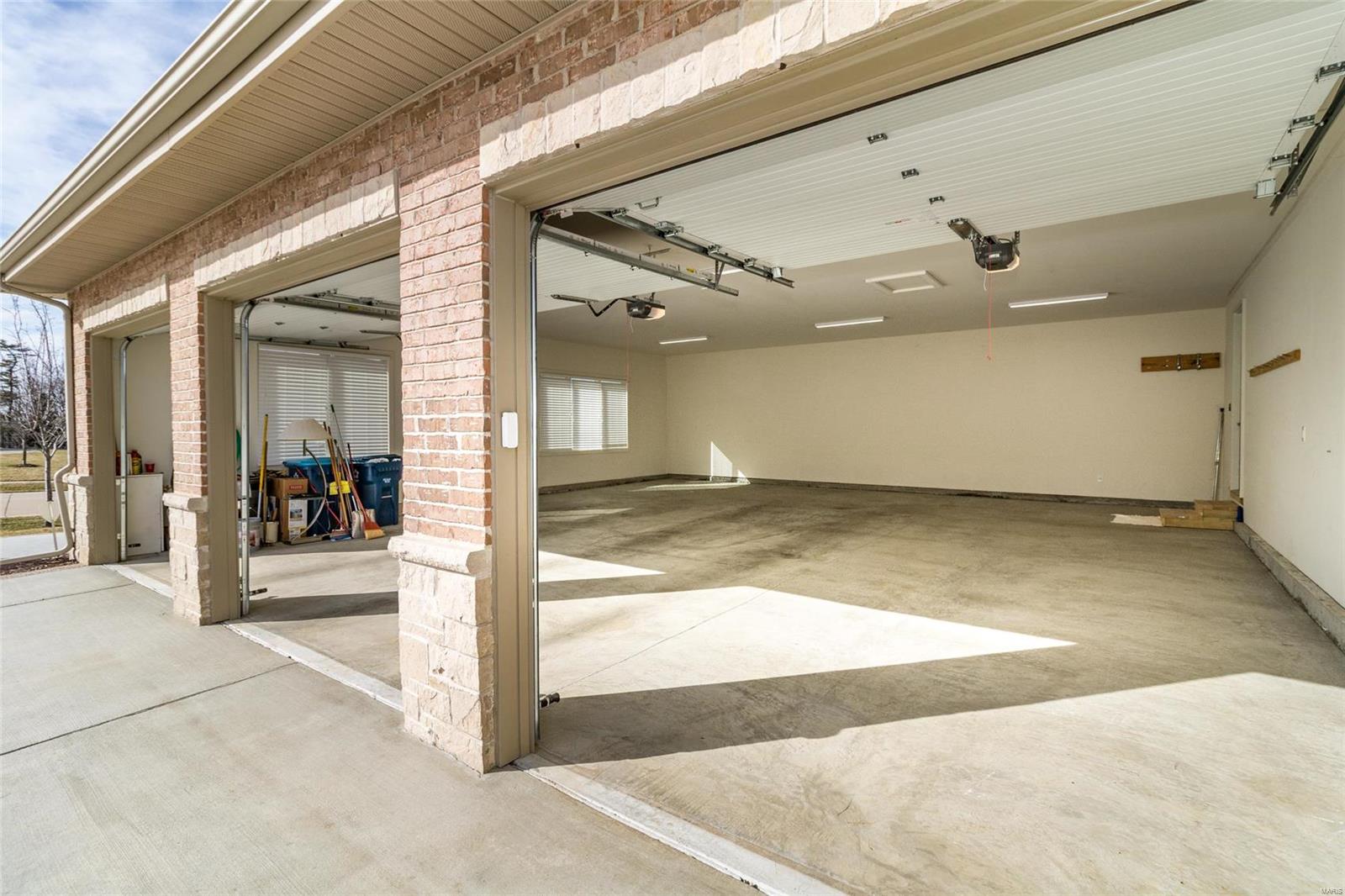 Belle Maison - Residential