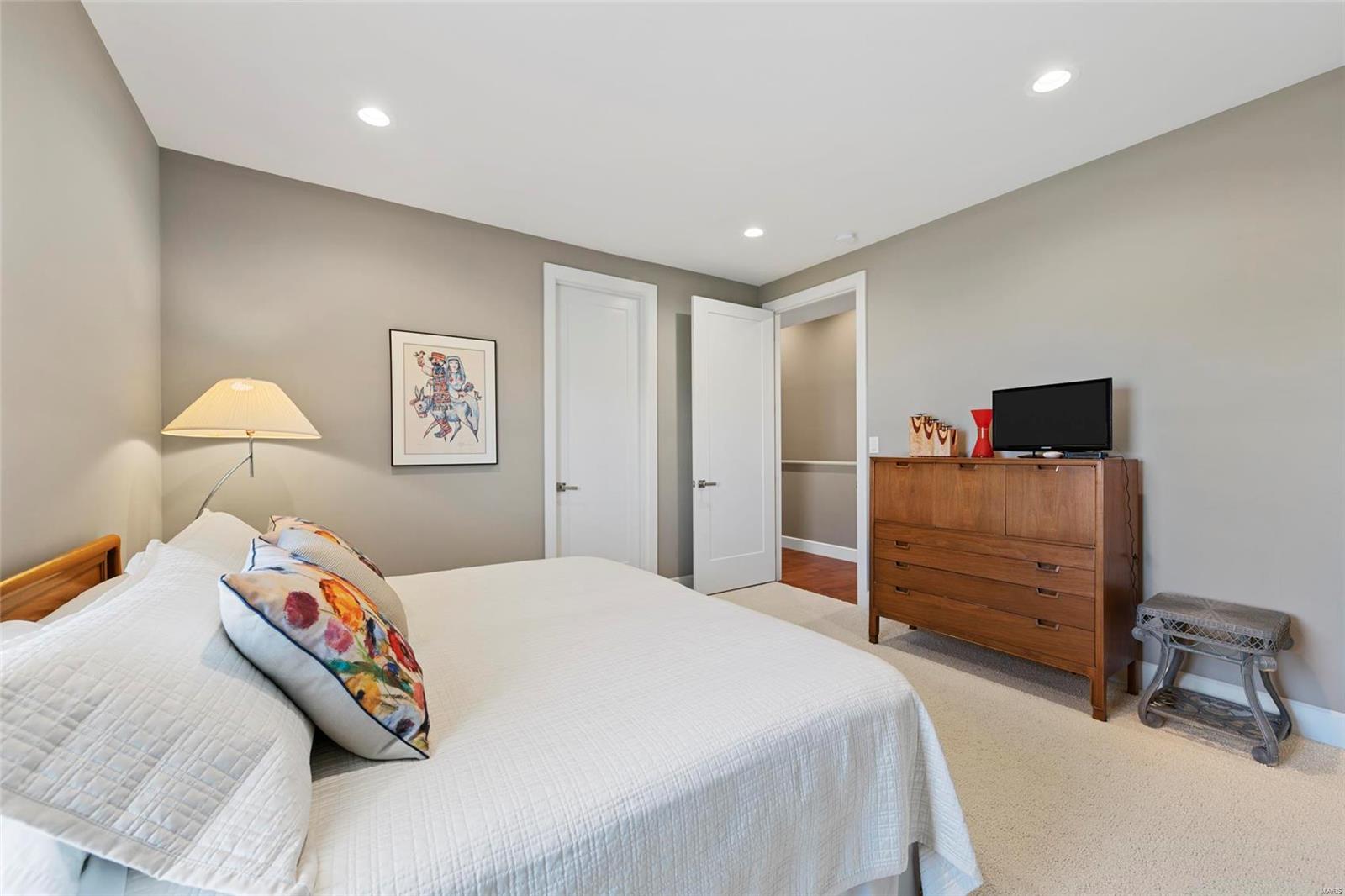 Belle Maison - Residential