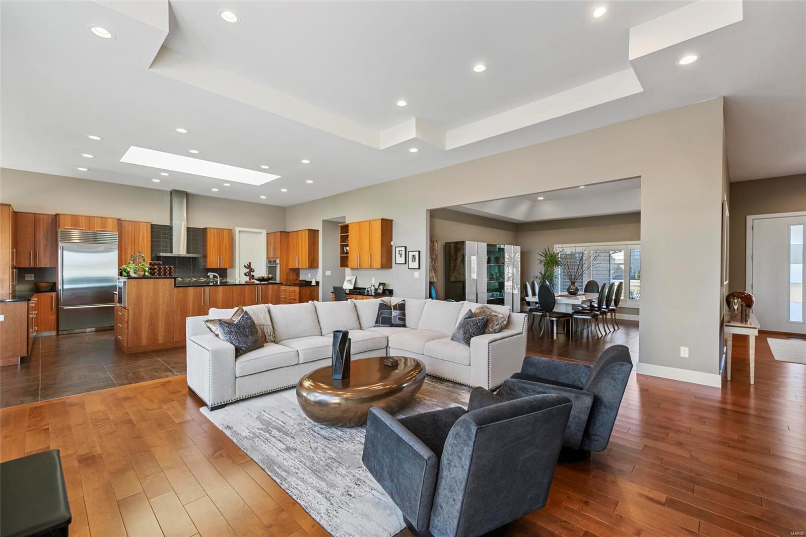 Belle Maison - Residential