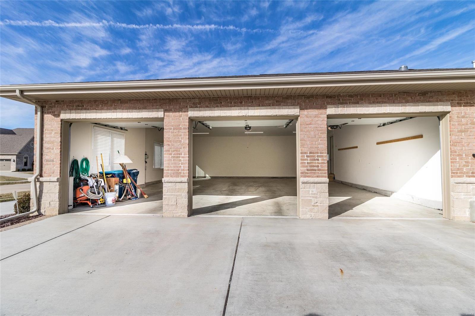 Belle Maison - Residential